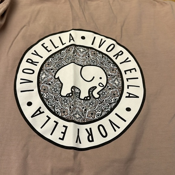 IVORY ELLA ⭐️  long sleeve taupe tee - Picture 5 of 5